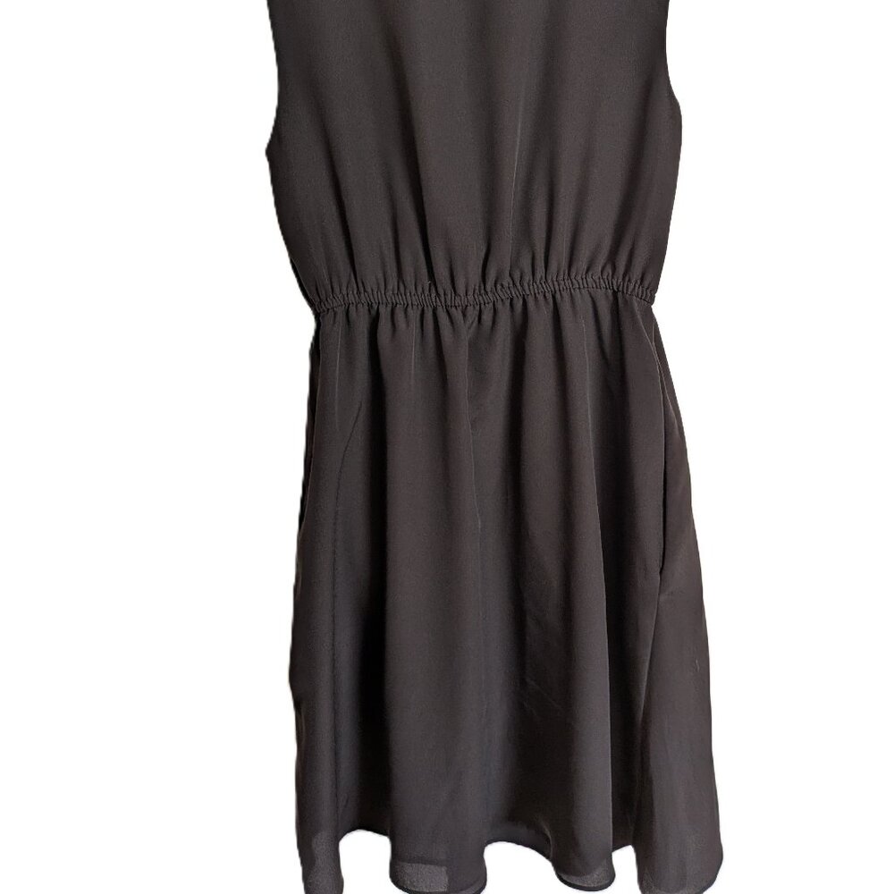 Dress - Picture 6 of 7